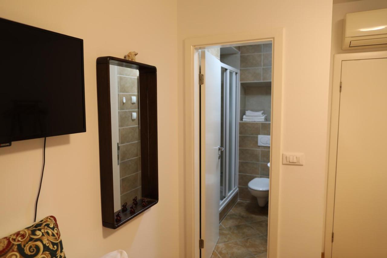 Malena Palace Experience Split Bagian luar foto