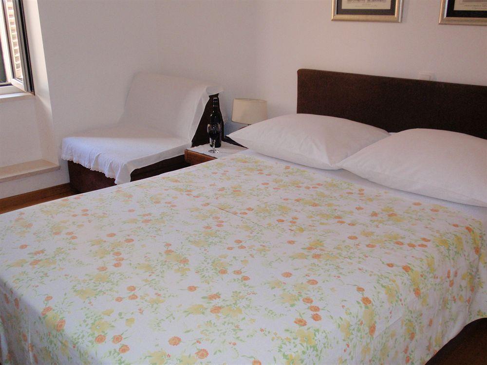 Malena Palace Experience Split Bagian luar foto